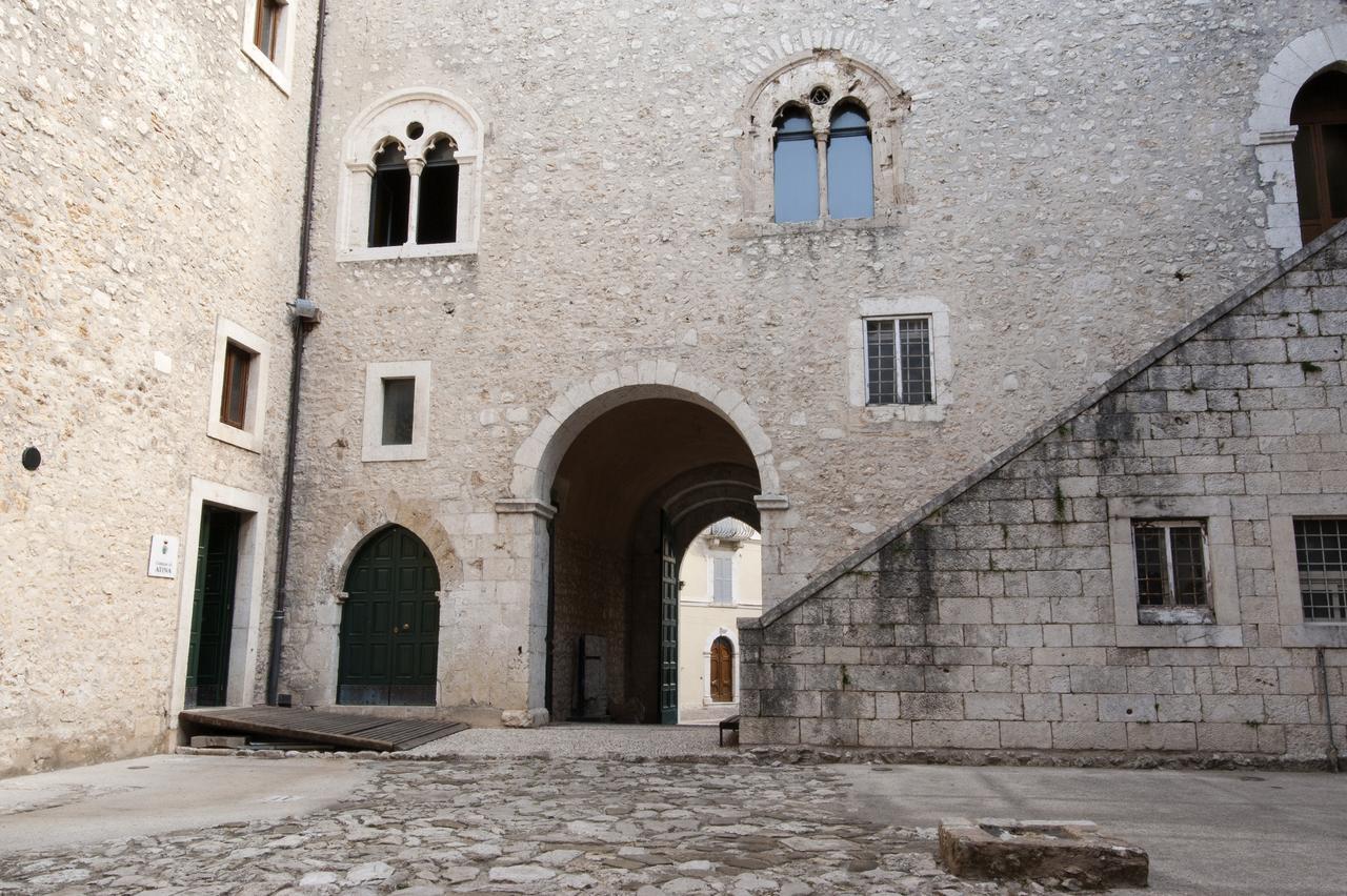 Hotel Palazzo Del Senatore Atina Exteriér fotografie